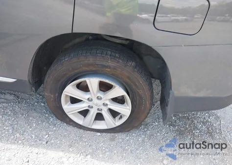 2013 Toyota Highlander Base Plus V6 из США, поврежденный, VIN 5TDBK3EH4DS189905